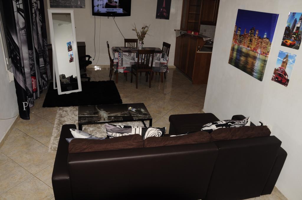 Ionias Apartment Heraklion  Екстер'єр фото